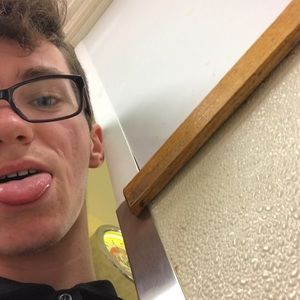 Meet your Posher, Aaron